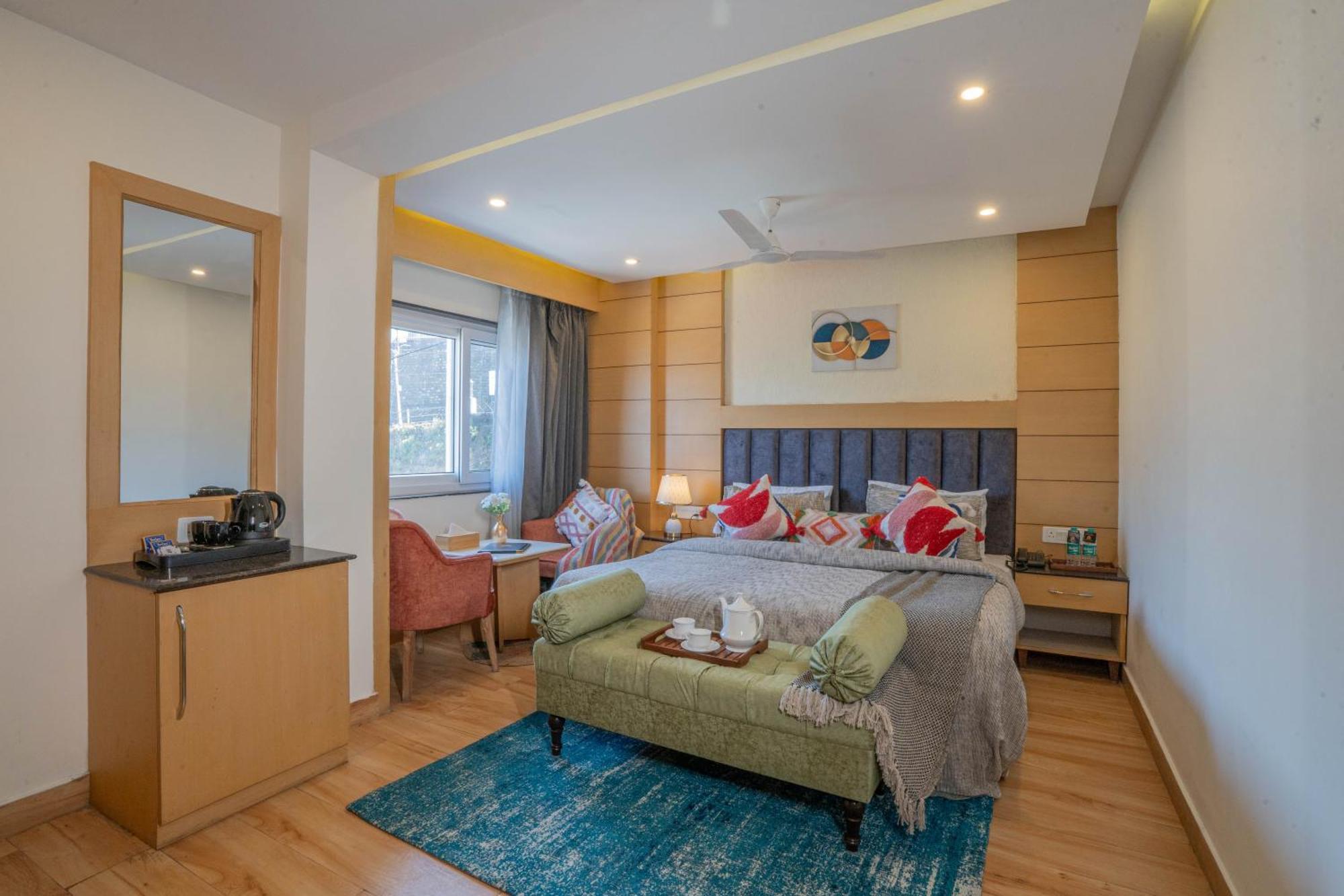 Super Hotel By Perfectstayz Mall Road Mussoorie Luaran gambar