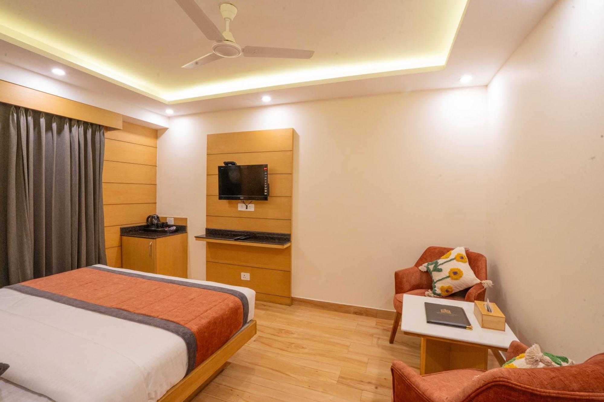 Super Hotel By Perfectstayz Mall Road Mussoorie Bilik gambar
