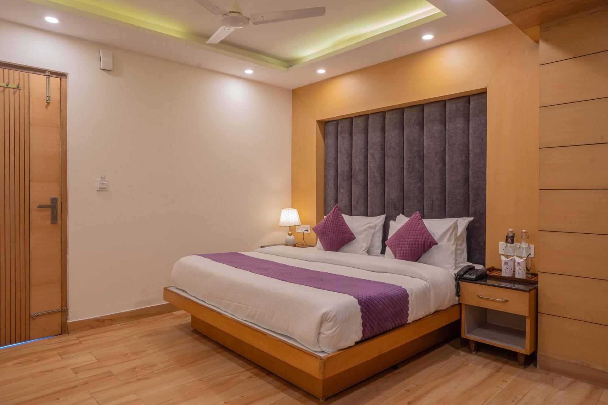 Super Hotel By Perfectstayz Mall Road Mussoorie Bilik gambar